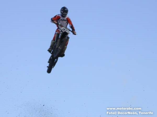 Salto de pilotos de Motocross 