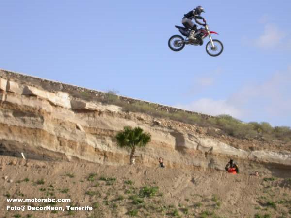 Salto de pilotos de Motocross 