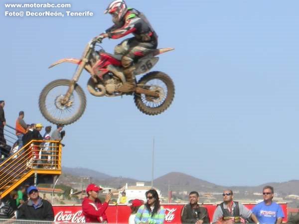 Salto de pilotos de Motocross 