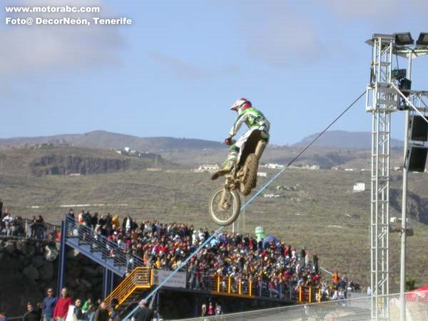 Salto de pilotos de Motocross 